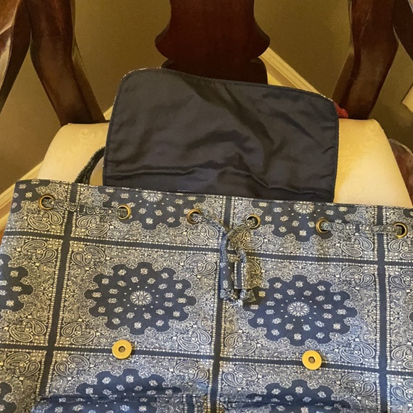 Cotton fabric bandanna paisley backpack with burgundy trim, front pockets - Picture 4 of 12